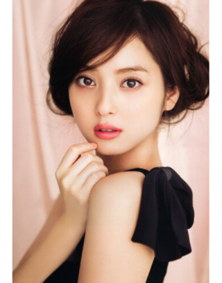 佐々木希さんは遠心顔ですか 求心顔でしょうね Yahoo 知恵袋