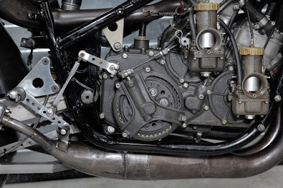なぜRG500てスクエア4気筒だったのですか。よく分からない
