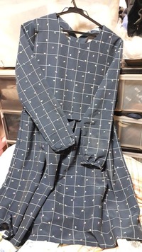 メルカリでこのエヘカソポのワンピースは何円なら売れるでしょうか Yahoo 知恵袋