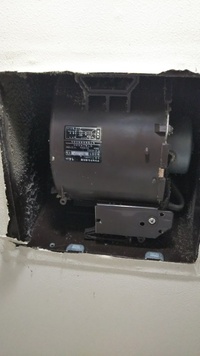 お風呂の換気扇修理はどこに頼むものなのでしょうか 故障の内容が不 Yahoo 知恵袋