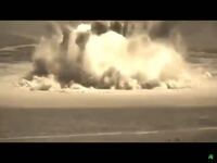 爆発のbb素材を探しています 欲しい爆発bbはシュール動画でおなじみのから Yahoo 知恵袋