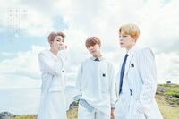 Btsのletgoのこの衣装ってオフィシャルで売ってますか Yahoo 知恵袋