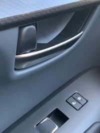 レクサスの助手席に車の鍵を全てを開け閉めできるボタンがあるのですが 車 Yahoo 知恵袋