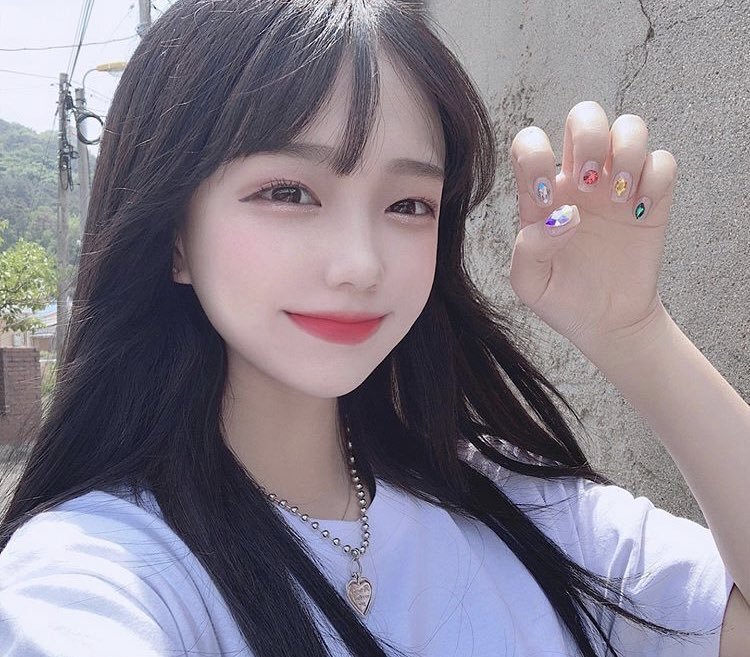 この韓国の女の子のインスタ教えてほしいです Yahoo 知恵袋