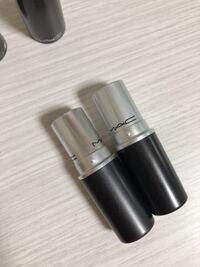 Macの口紅をネットで購入しました しかし 届いたものを確認すると箱には商 Yahoo 知恵袋
