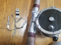 釣りpennセネター9/0を買った初心者です左の金具(リールから取り 釣りpennセネター9/0を買った初心者です左の金具(リールから取り