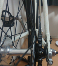 ワンピースルフィがインペルダウンとかでしてたブレスレットはいつ どこで手に入 Yahoo 知恵袋