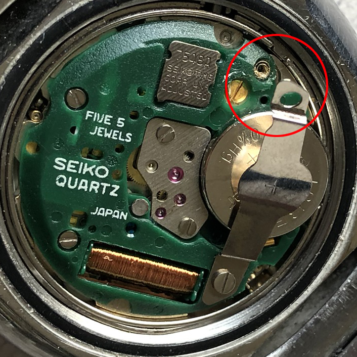 セイコーダイバー7548-7000の電池を抑える金具のビスを - Yahoo!知恵袋