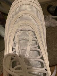 ヴェイパーマックスフライニットを雨の日に履いてしまいびしょびしょになっ Yahoo 知恵袋