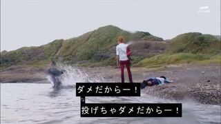 仮面ライダーオーズですが真木博士は左腕に乗せてるキヨちゃんに何かあった Yahoo 知恵袋