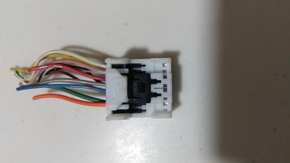 このタイプのカプラーから端子の外し方を教えて下さい 専 Yahoo 知恵袋