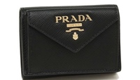 Pradaの三つ折り財布サフィアーノを購入予定ですが アウトレットに取 Yahoo 知恵袋