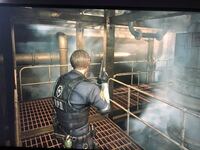 バイオハザードre2の最初のボス戦なのですが 戦う前の武器 Yahoo 知恵袋