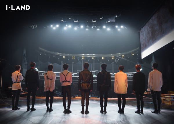 Ilandの最終メンバーだと思うのですが 後ろ姿が誰かわからない Yahoo 知恵袋