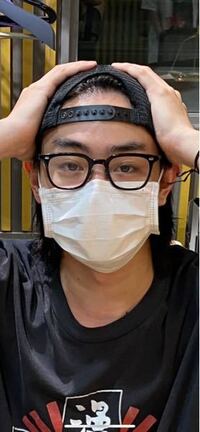 この黒縁の眼鏡どこのブランドだかわかりますか? - https://e この黒縁の眼鏡どこのブランドだかわかりますか? - https://e