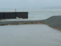 大雨で川の水が入り海がカフェオレ色に D これは魚は釣れませ Yahoo 知恵袋