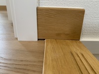 階段の一番上の巾木の下に隙間があるのですが 普通ありえませんよね これ Yahoo 知恵袋