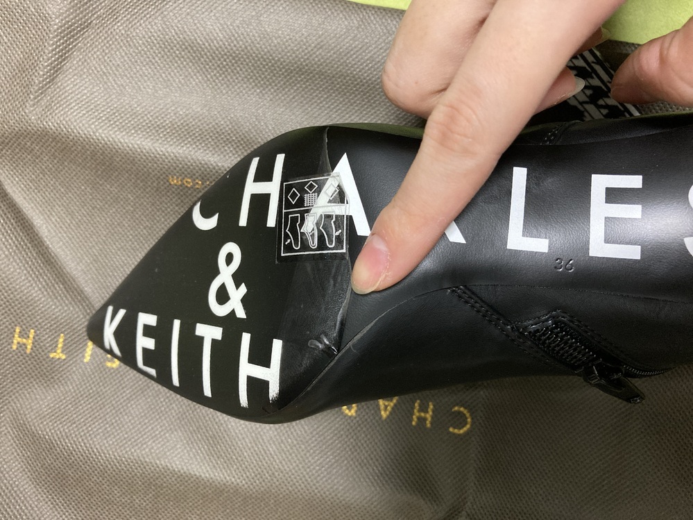 チャールズ キースで初めて靴を買いました 裏を見たらシ Yahoo 知恵袋