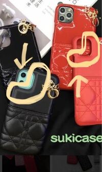 友達がこのdiorのiphoneケースを持っていたのですが よく見ると Yahoo 知恵袋