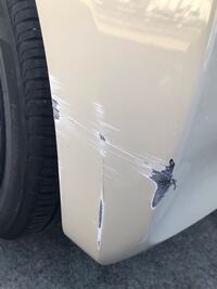 車の左下をすってしまいました 10万円くらい修理代はかかりますで Yahoo 知恵袋