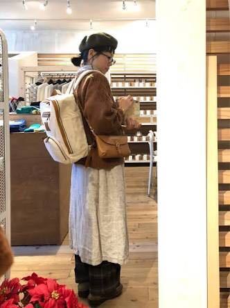 1泊2日の旅行で、観光中は大きい荷物(着替えなど)は持ちっぱなしですか 