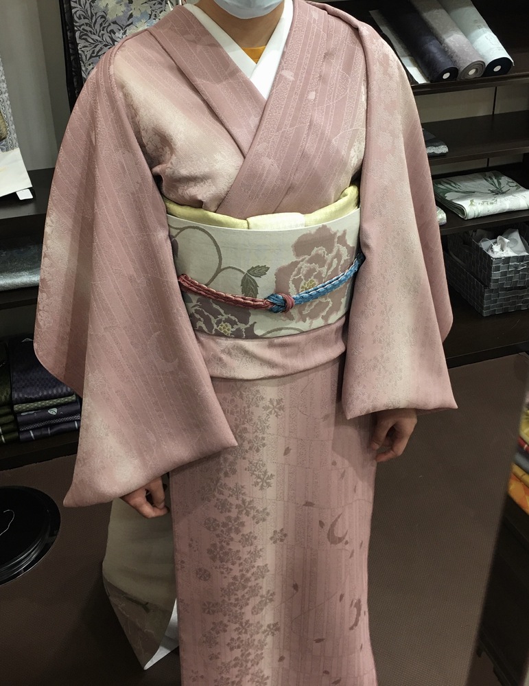 着物ばんかんってお店で写真の着物を勧められました仕立て 着物 Yahoo 知恵袋