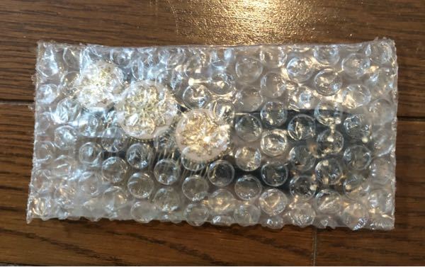 メルカリ等で出品者が、汚れなどを気になる方は購入をお控えください