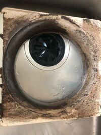 この換気扇の汚れは何か洗剤とかで落ちるのでしょうか 賃貸に引越し Yahoo 知恵袋