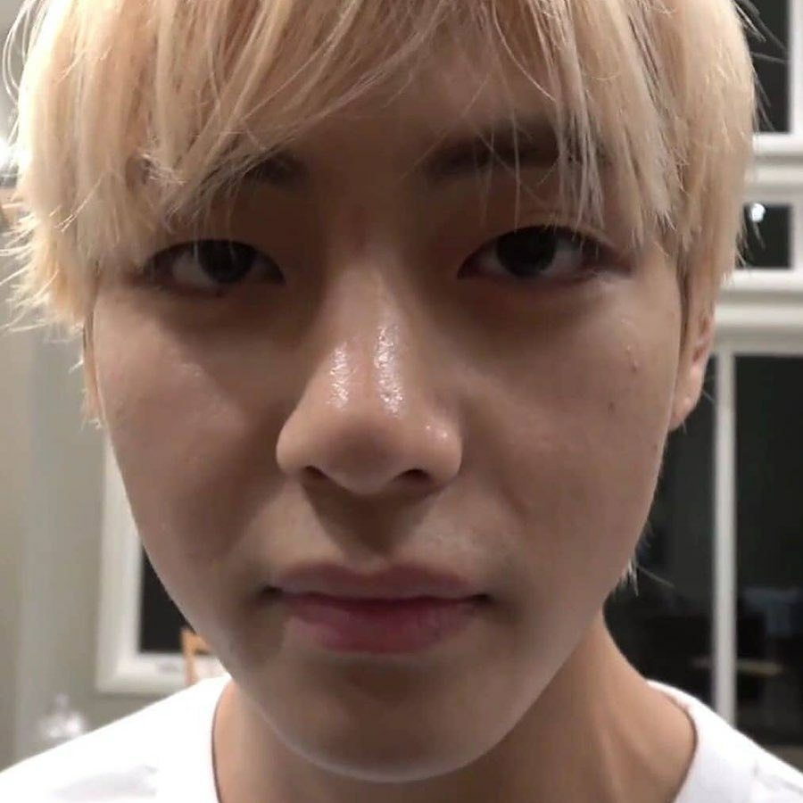 これBTSのテテですよね？armyですけど、すっぴんだとあんまりかっこよくな - Yahoo!知恵袋