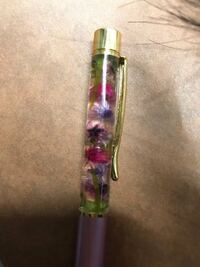 ハーバリウムのボールペンを貰ったのですが 気泡が入っていまし Yahoo 知恵袋