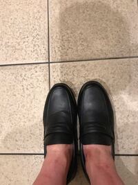 男子高校生です 今日ローファー履いて登校したらすごく足が痛く Yahoo 知恵袋