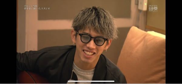 このtakaの髪色って金メッシュですか カーキ系にもみえます Yahoo 知恵袋