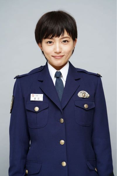 警察学校に入校する際の女性警察官の髪型についてです オシャレしたい等と Yahoo 知恵袋