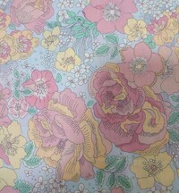 リバティの柄の名前を教えてください アメリーズローズ Yahoo 知恵袋