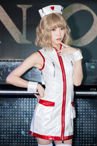 この人誰ですか コスプレイヤーの綺太郎さんです H Yahoo 知恵袋