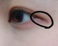 よく友達からスッピンなのにアイライン引いてるみたいと言われる Yahoo 知恵袋