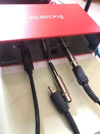 Pcに外付けしたスピーカーから出る音がとても小さいです Pcにu Yahoo 知恵袋