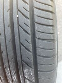 タイヤの寿命について 今タイヤ交換をしていたらふと溝の Yahoo 知恵袋