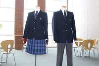 大至急でお願いします 通夜 葬式についてです 現在高校生で制服で Yahoo 知恵袋