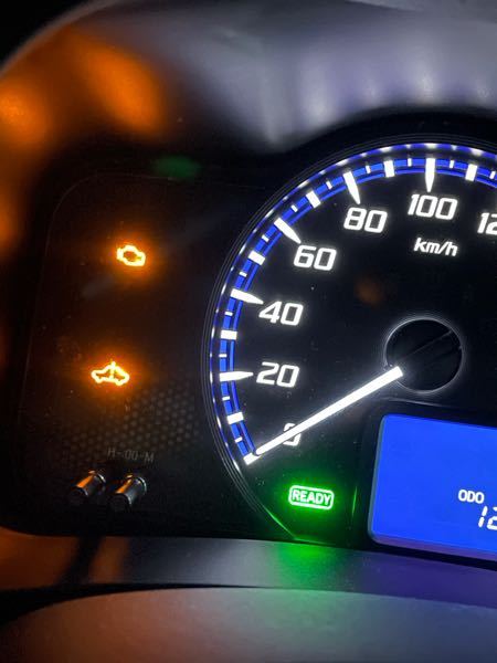 写真のような警告灯がつきました エンジンの警告灯とハイブリッドシステム Yahoo 知恵袋