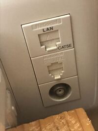 自分の部屋にlanポートがあったんでlanポート経由でpcを Yahoo 知恵袋