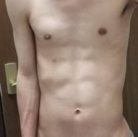 上半身を見て水泳をしていたように見えますか 腹筋が割れてる様には Yahoo 知恵袋