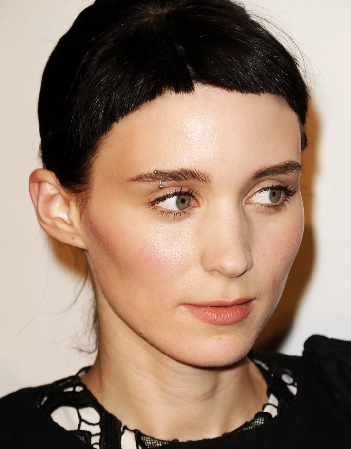 ハリーポッターの質問なのですが トム リドルがホグワーツに在学中の教 Yahoo 知恵袋