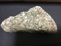 理科の宿題です 岩石の種類を教えてください 閃緑岩かなと思ってるのです Yahoo 知恵袋