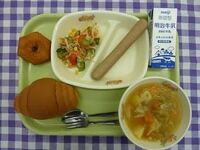 小学校の給食に出た白いソーセージがもう一度食べたい 昭和43年生 Yahoo 知恵袋