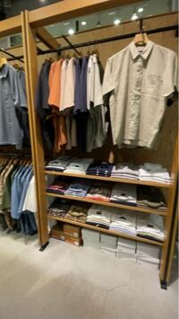 アパレルで売ってる洋服ってなぜ値札を隠してるんですか？ - 値段が 