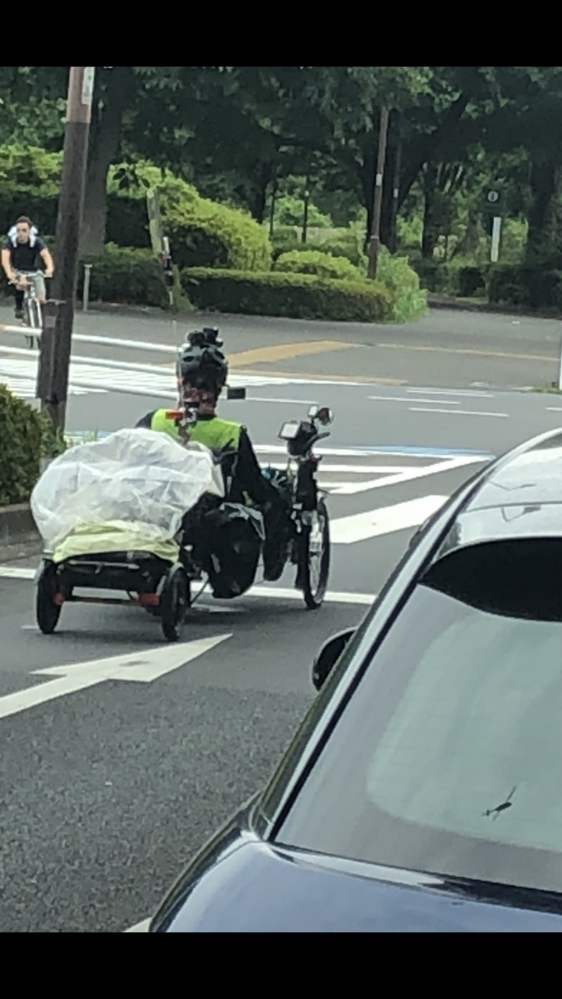 傘差し運転 自転車同士