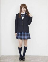 こういう感じの制服に合うスニーカーを教えてください 靴下は黒でショ Yahoo 知恵袋