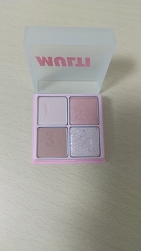 これはイエベ ブルベどっちのアイシャドウですか 手に出 Yahoo 知恵袋