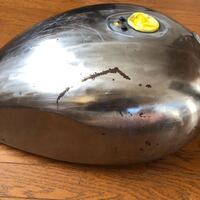 現在 バイクのタンクの塗装を剥離剤で剥がし下地の状態で赤錆が Yahoo 知恵袋